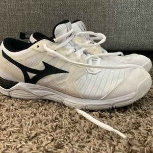 Mizuno volleyball shoe size 6.5